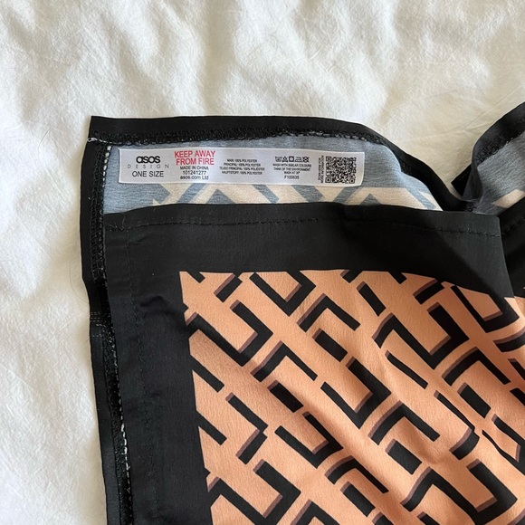 ASOS scarf - Picture 2 of 8